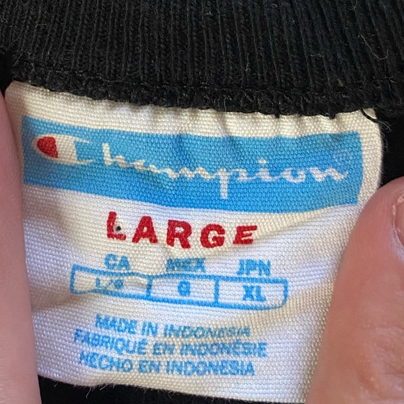 Champion Long sleeve Black Large Sized Vintage 🌟 - Picture 7 of 8